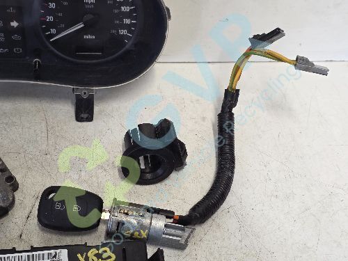 VAUXHALL Vivaro X83 A 2001-2006 Engine ECU Kit 1.9